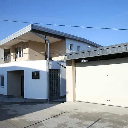 Luxury * 塞拉耶佛