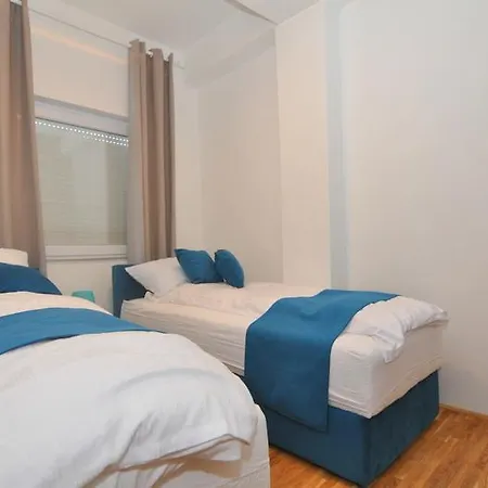 Luxury アパート *